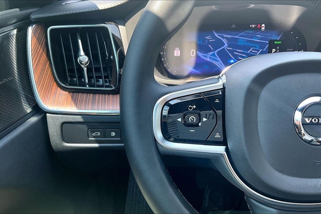 2024 Volvo XC60 Recharge Plug-In Hybrid Ultimate