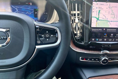 2024 Volvo XC60 Recharge Plug-In Hybrid Ultimate