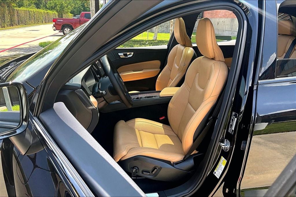2024 Volvo XC60 Recharge Plug-In Hybrid Ultimate