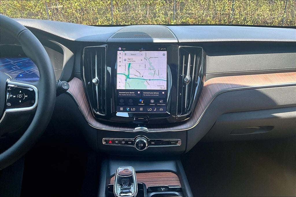 2024 Volvo XC60 Recharge Plug-In Hybrid Ultimate