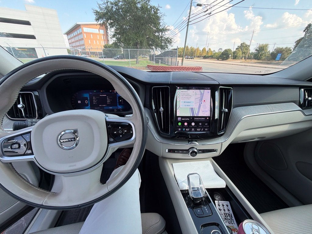 2024 Volvo XC60 Recharge Plug-In Hybrid Ultimate