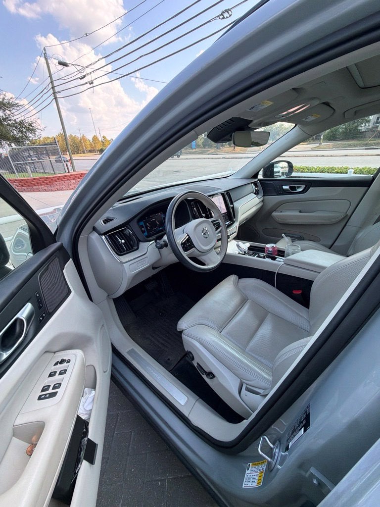 2024 Volvo XC60 Recharge Plug-In Hybrid Ultimate