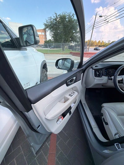 2024 Volvo XC60 Recharge Plug-In Hybrid Ultimate