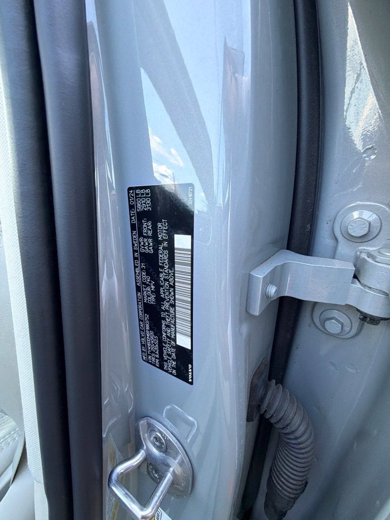 2024 Volvo XC60 Recharge Plug-In Hybrid Ultimate