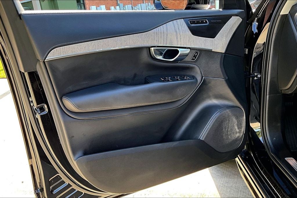 2025 Volvo XC90 Plug-In Hybrid T8 Ultra 7 Passenger