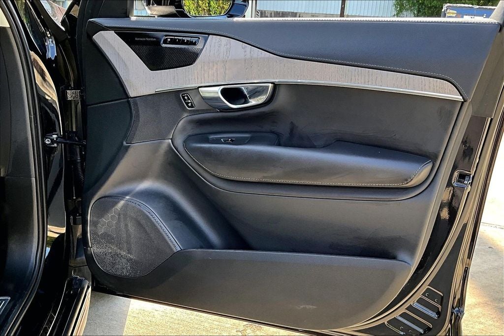 2025 Volvo XC90 Plug-In Hybrid T8 Ultra 7 Passenger