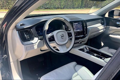 2025 Volvo XC60 Plug-In Hybrid T8 Ultra