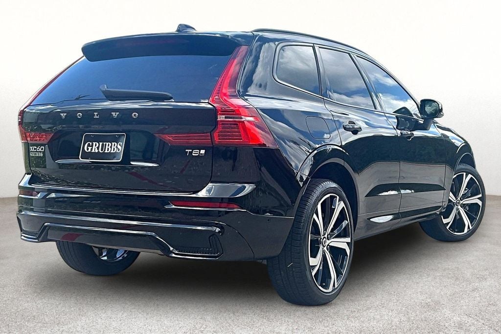 2025 Volvo XC60 Plug-In Hybrid T8 Ultra