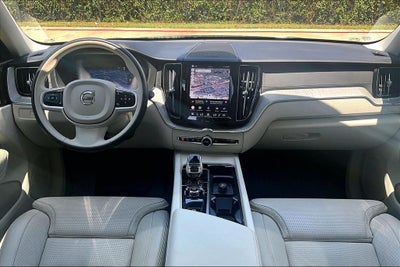 2025 Volvo XC60 Plug-In Hybrid T8 Ultra