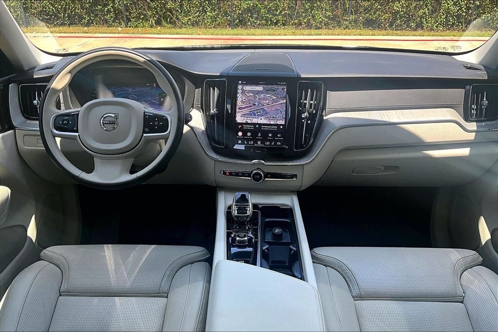 2025 Volvo XC60 Plug-In Hybrid T8 Ultra