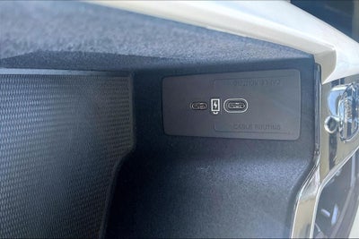 2025 Volvo XC60 Plug-In Hybrid T8 Ultra