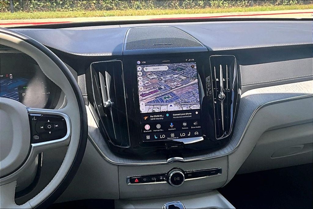 2025 Volvo XC60 Plug-In Hybrid T8 Ultra