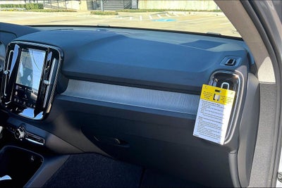 2026 Volvo XC40 B4 Core