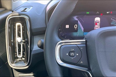 2026 Volvo XC40 B4 Core