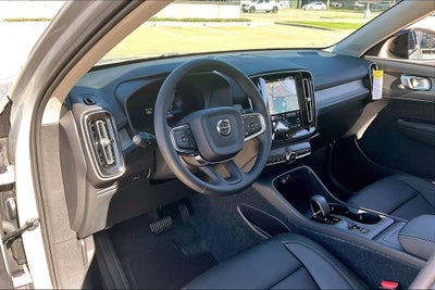 2026 Volvo XC40 B4 Core