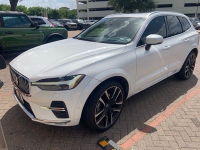 2023 Volvo XC60 B5 Ultimate Bright Theme