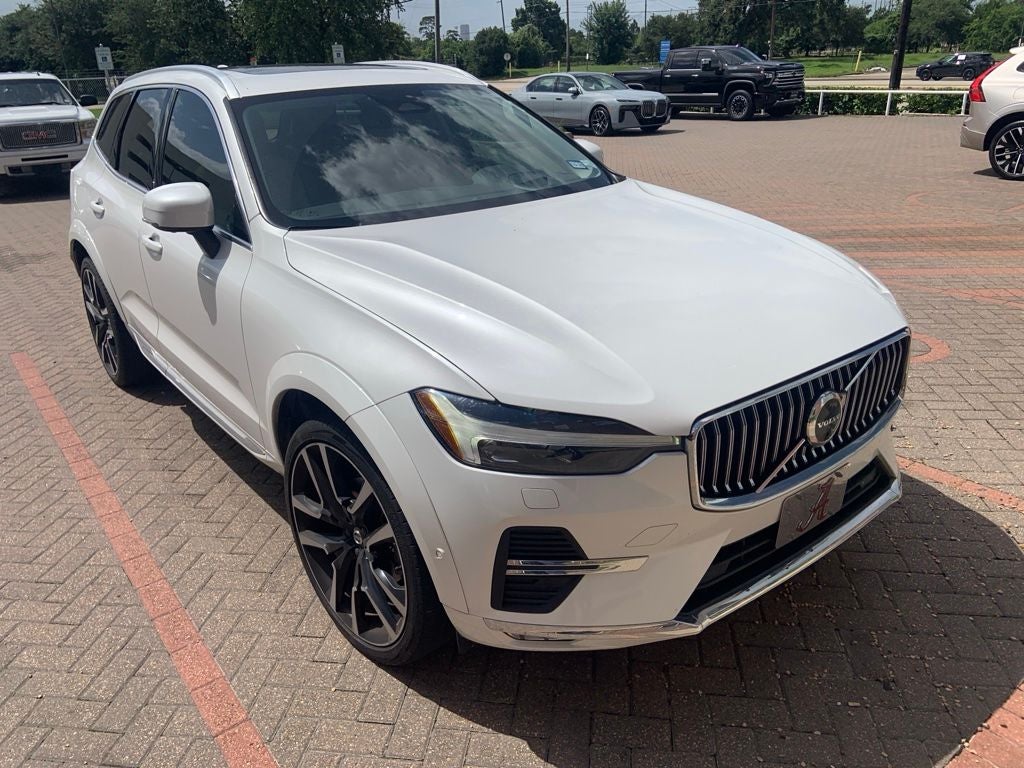 2023 Volvo XC60 B5 Ultimate Bright Theme