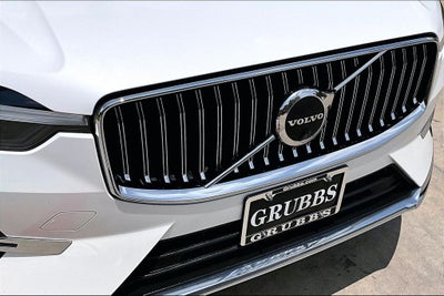 2023 Volvo XC60 B5 Ultimate Bright Theme