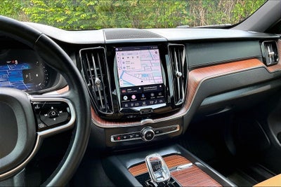 2023 Volvo XC60 B5 Ultimate Bright Theme