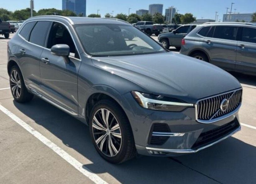 2023 Volvo XC60 B5 Plus Bright Theme