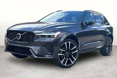 2023 Volvo XC60 B5 Ultimate Dark Theme