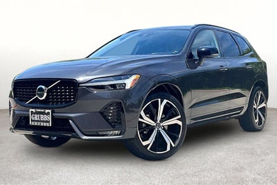 2023 Volvo XC60 B5 Ultimate Dark Theme