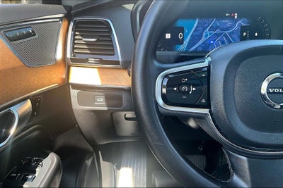 2024 Volvo XC90 B5 Plus