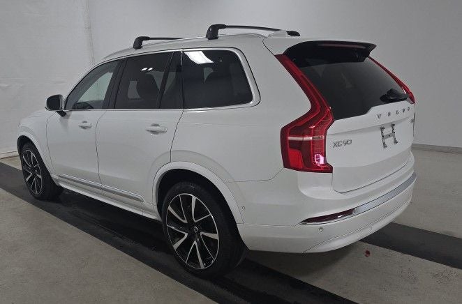 2024 Volvo XC90 B5 Plus