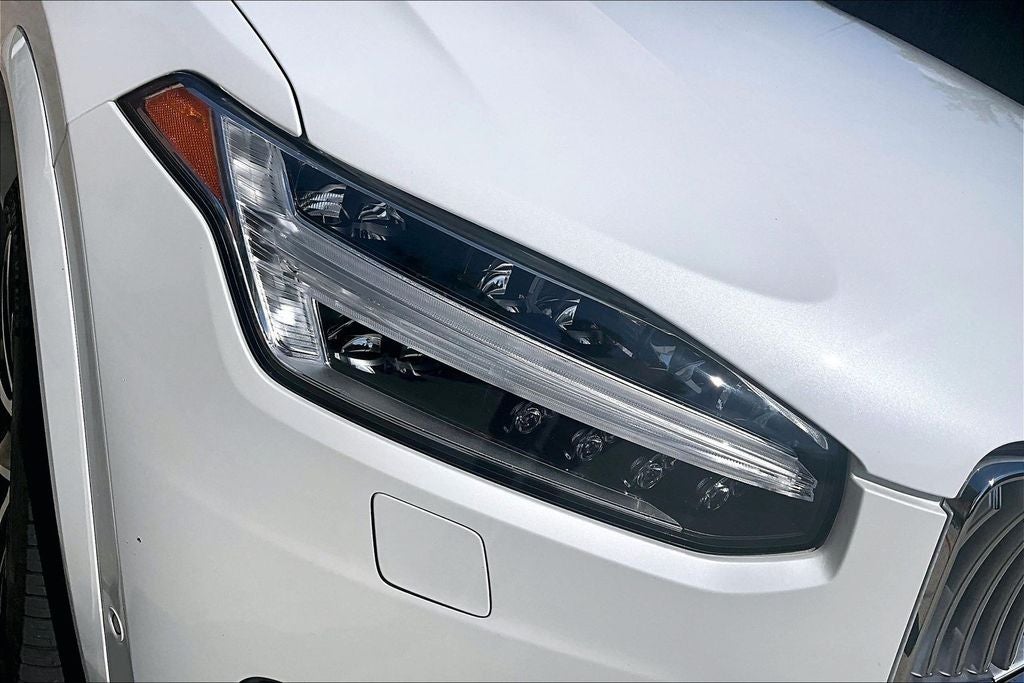 2024 Volvo XC90 B5 Plus