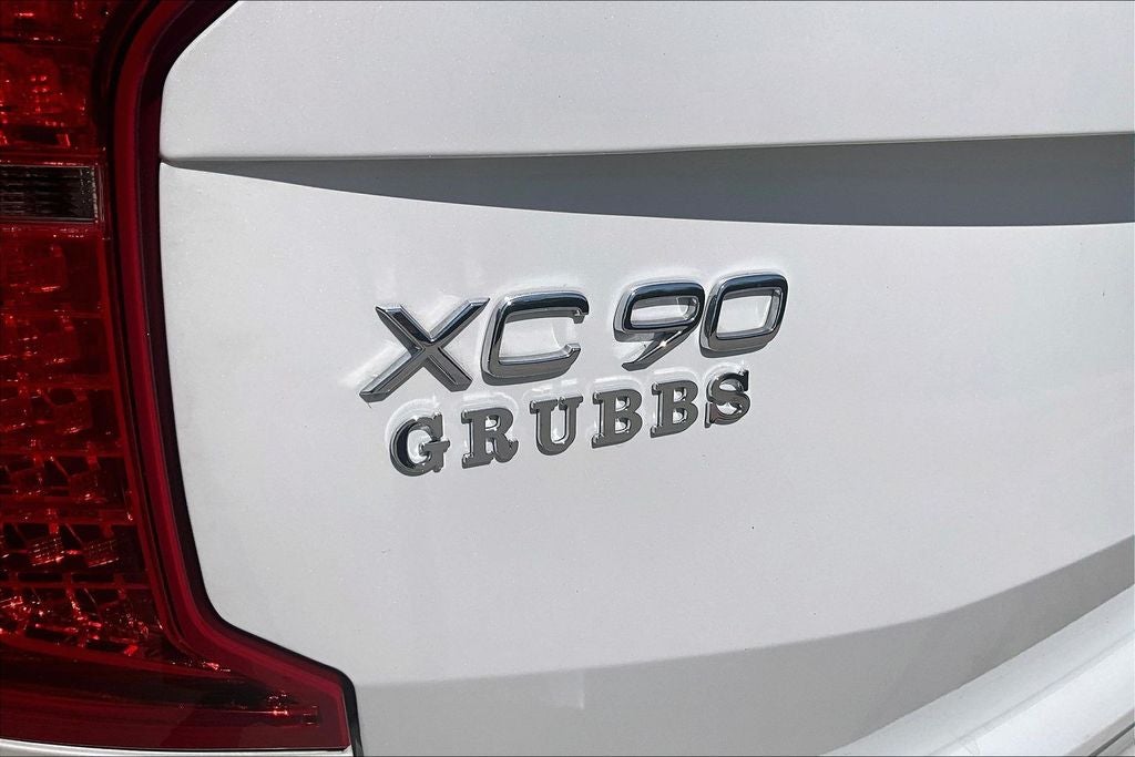 2024 Volvo XC90 B5 Plus