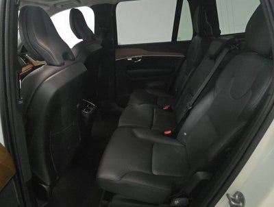 2024 Volvo XC90 B5 Plus
