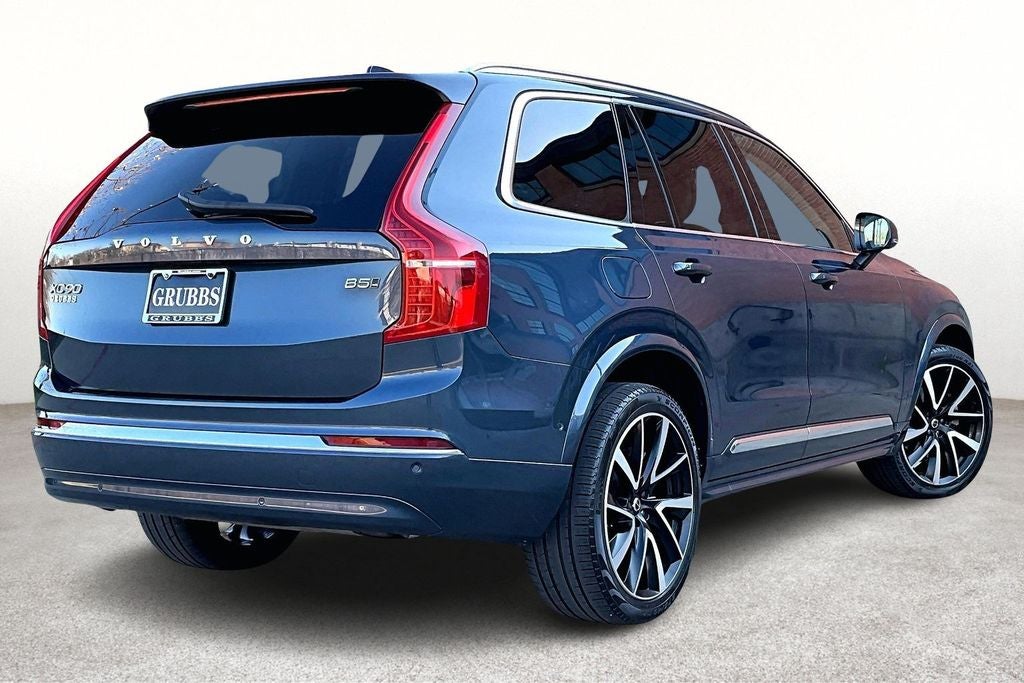 2023 Volvo XC90 B5 Plus