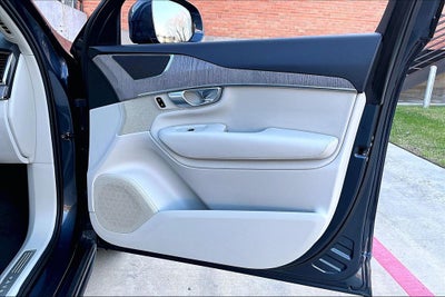 2023 Volvo XC90 B5 Plus