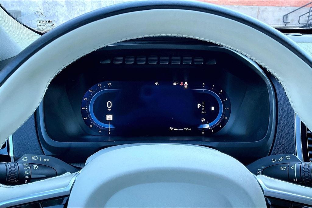 2023 Volvo XC90 B5 Plus