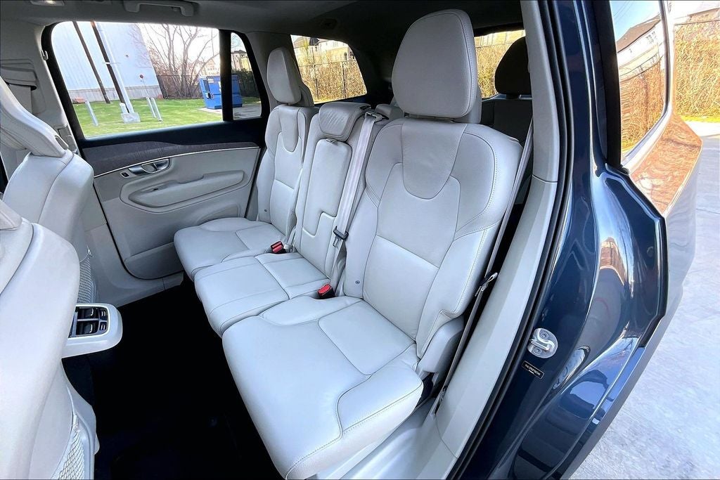 2023 Volvo XC90 B5 Plus