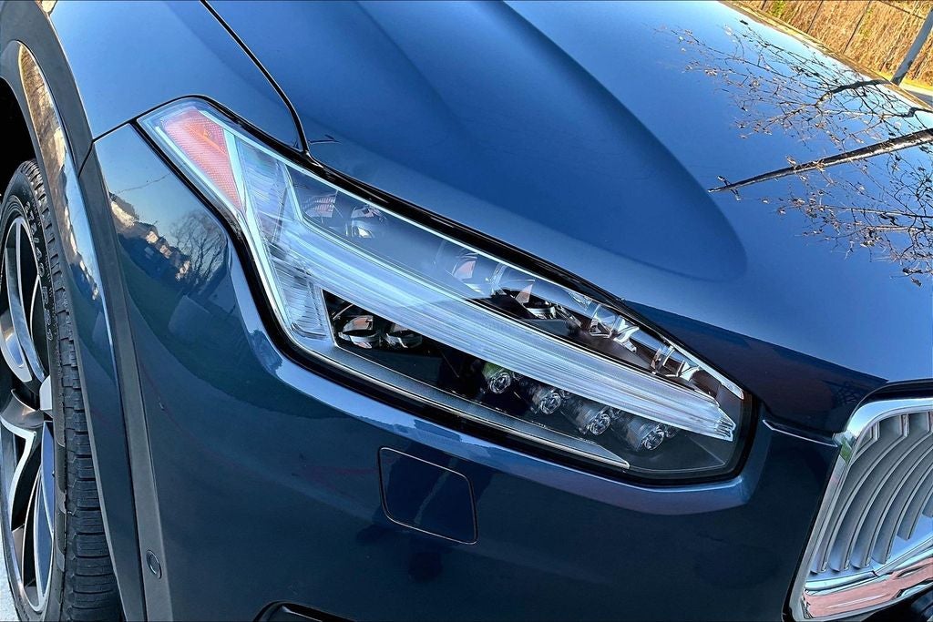 2023 Volvo XC90 B5 Plus