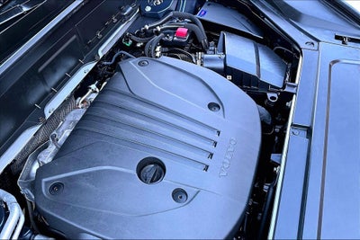 2023 Volvo XC90 B5 Plus