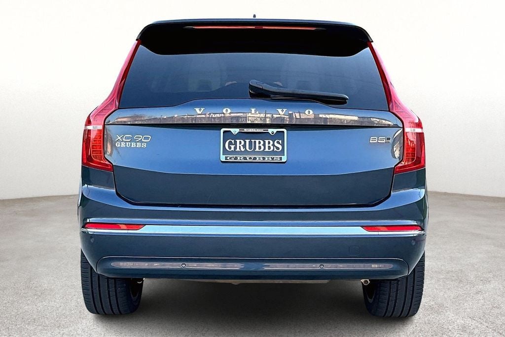 2023 Volvo XC90 B5 Plus