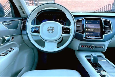2023 Volvo XC90 B5 Plus