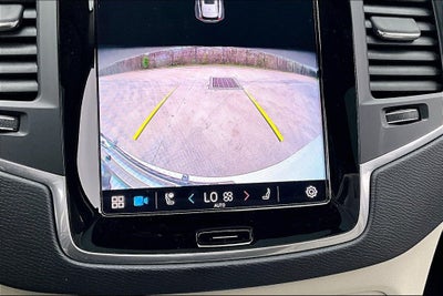 2023 Volvo XC90 B5 Core