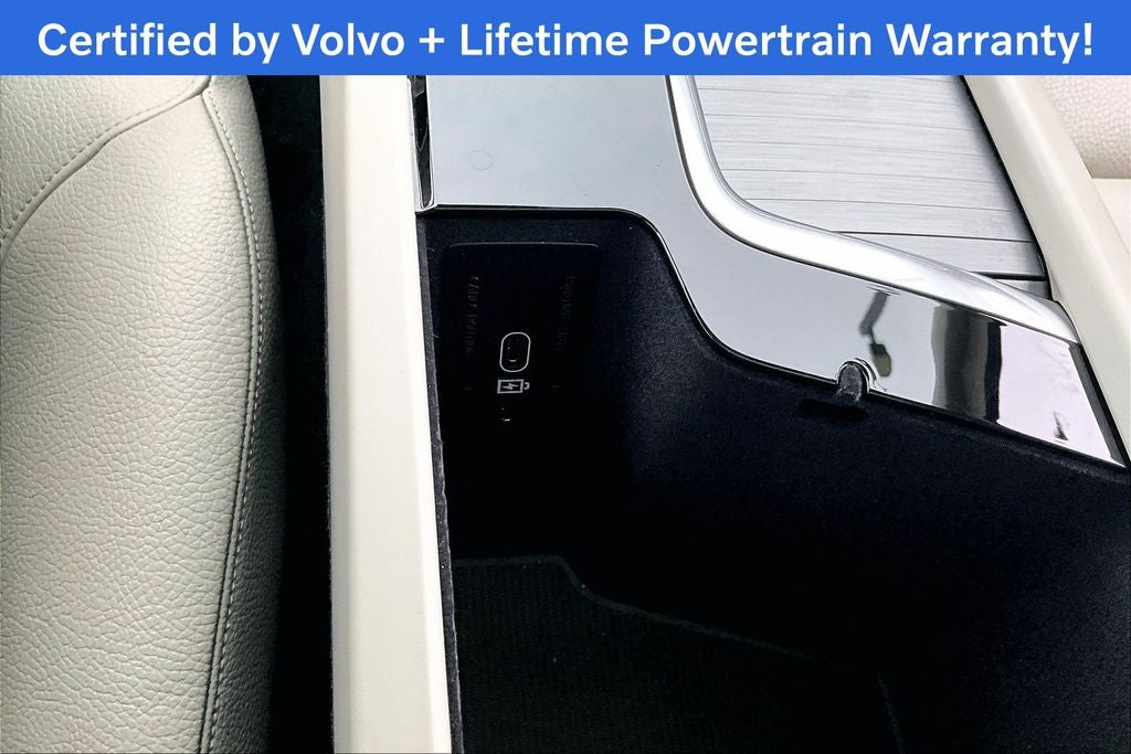 2023 Volvo XC90 B5 Core