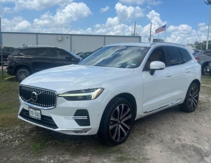 2023 Volvo XC60 B5 Ultimate Bright Theme