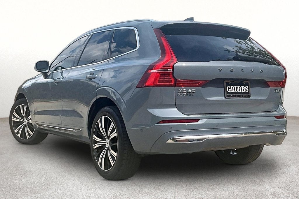 2023 Volvo XC60 B5 Ultimate Bright Theme