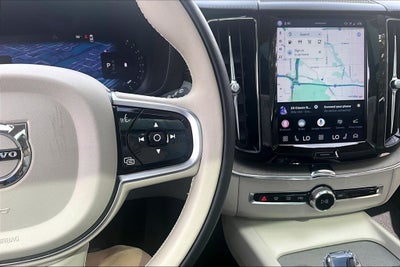 2023 Volvo XC60 B5 Ultimate Bright Theme