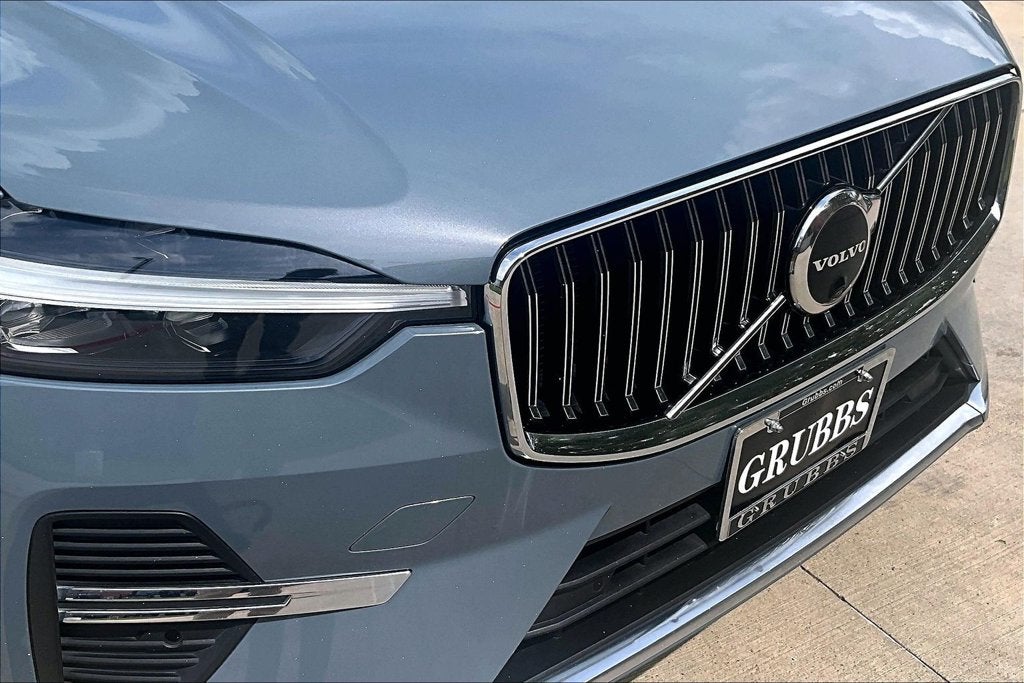 2023 Volvo XC60 B5 Ultimate Bright Theme
