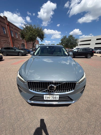 2023 Volvo XC60 B5 Ultimate Bright Theme