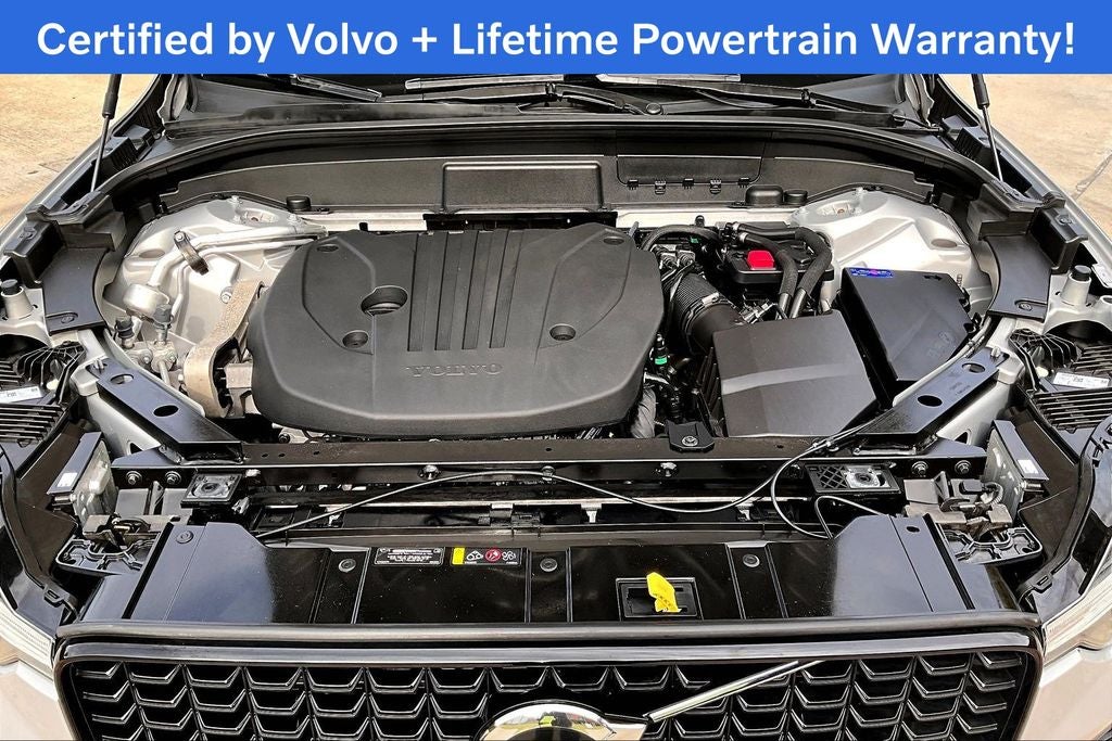 2024 Volvo XC60 B5 Plus Dark Theme