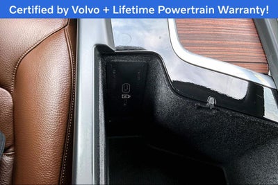2024 Volvo XC60 B5 Plus Dark Theme