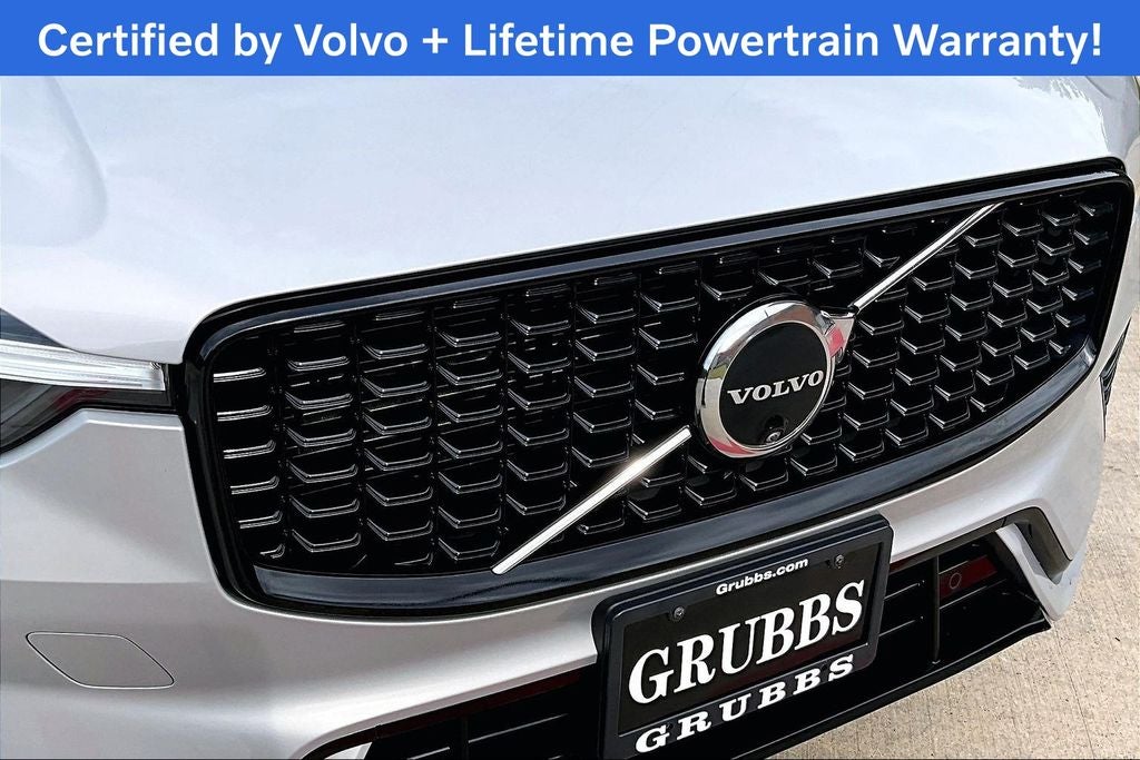 2024 Volvo XC60 B5 Plus Dark Theme