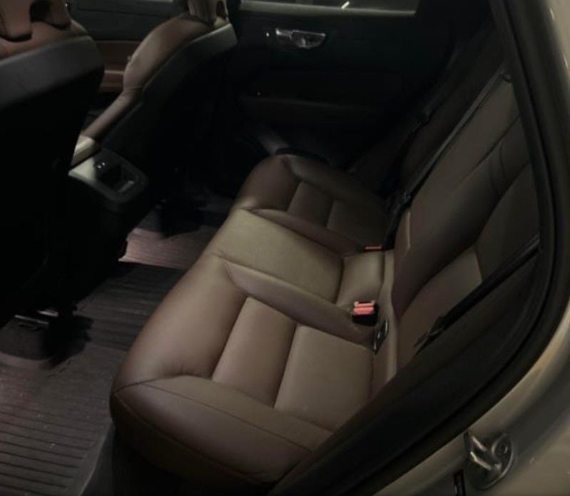 2024 Volvo XC60 B5 Plus Dark Theme